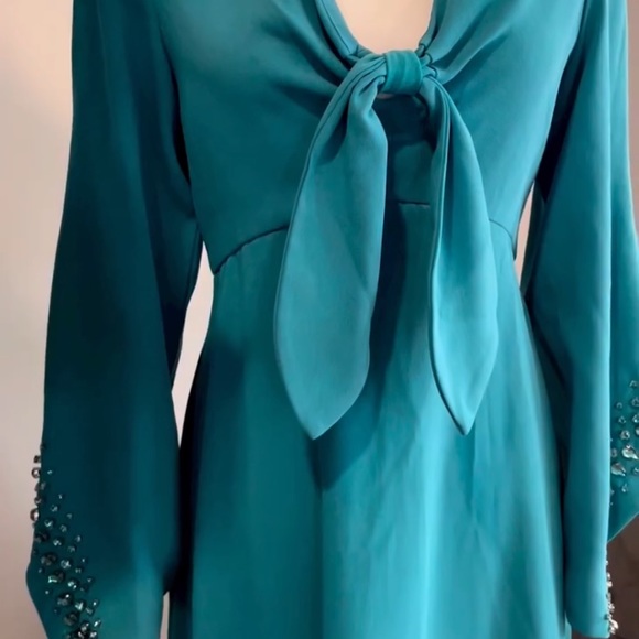 Formal gown with stone embellishments - Picture 5 of 5